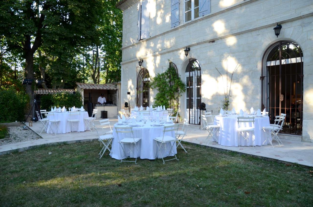 Mas De Capelou Bed & Breakfast Avignon Bagian luar foto