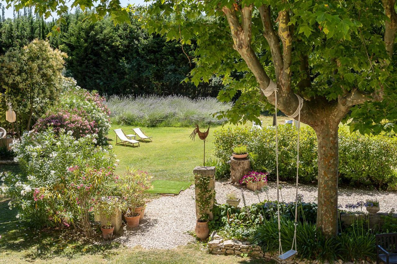 Mas De Capelou Bed & Breakfast Avignon Bagian luar foto