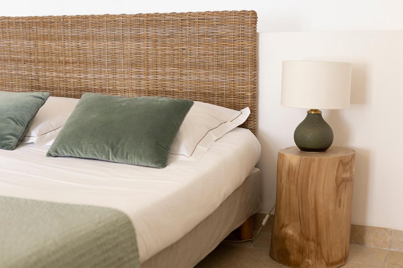 Mas De Capelou Bed & Breakfast Avignon Bagian luar foto