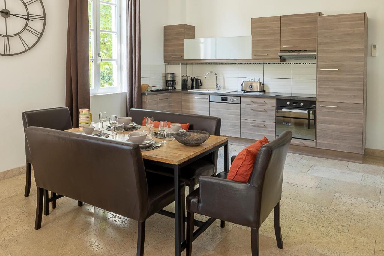 Mas De Capelou Bed & Breakfast Avignon Bagian luar foto