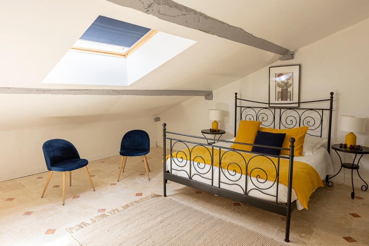 Mas De Capelou Bed & Breakfast Avignon Bagian luar foto