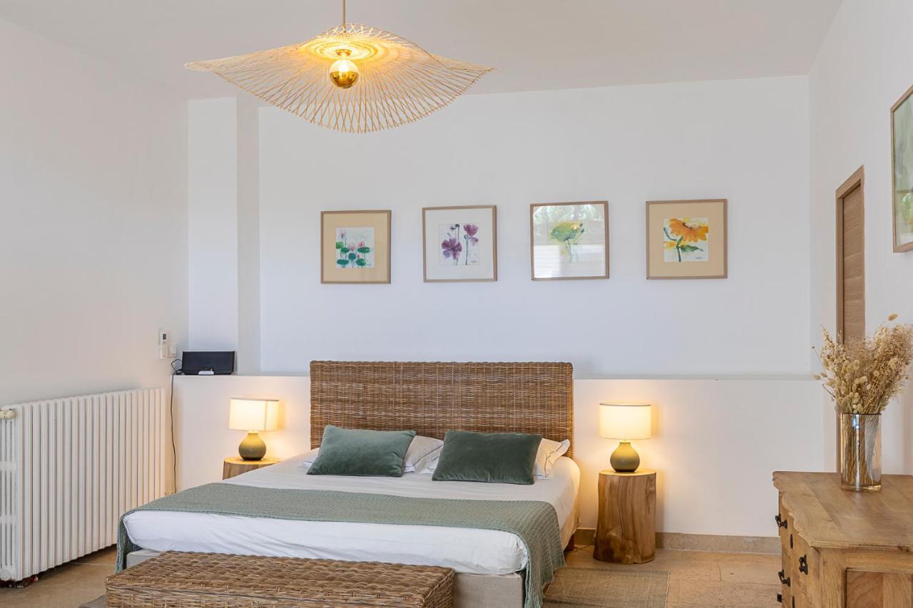 Mas De Capelou Bed & Breakfast Avignon Bagian luar foto