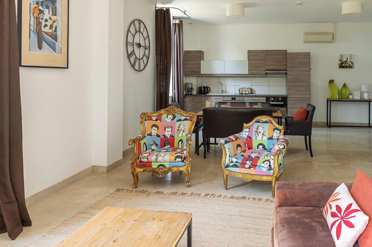 Mas De Capelou Bed & Breakfast Avignon Bagian luar foto