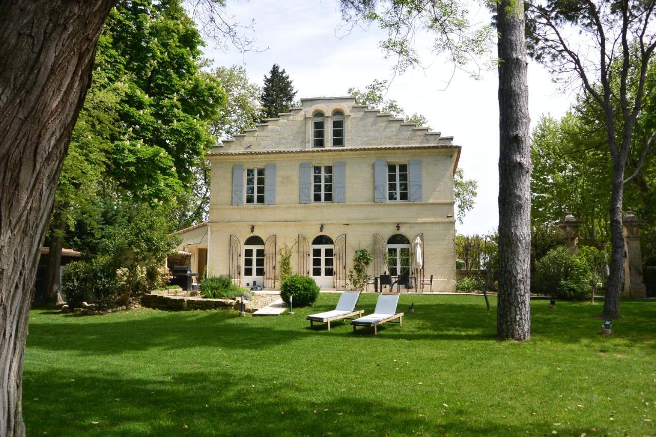 Mas De Capelou Bed & Breakfast Avignon Bagian luar foto